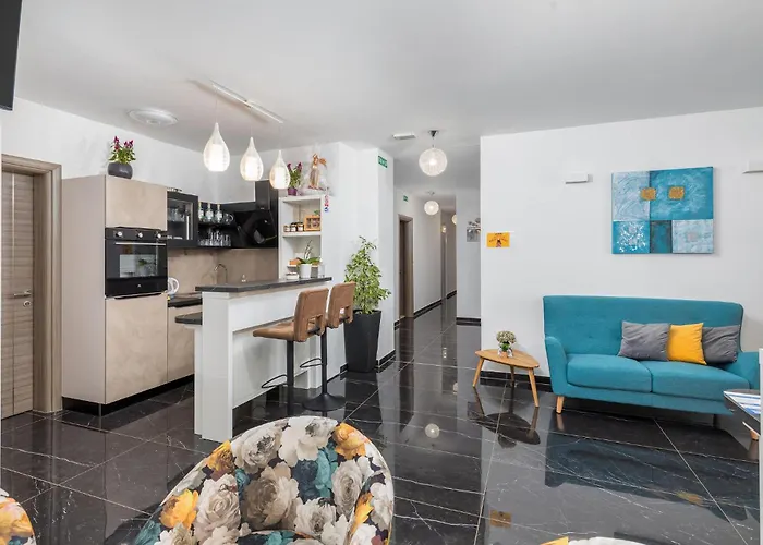 דירה Beautiful In With Wifi פולה